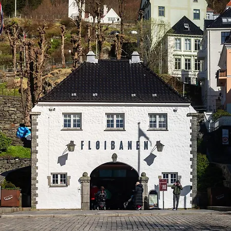 Beds - A Front Row Experience Апартаменты *